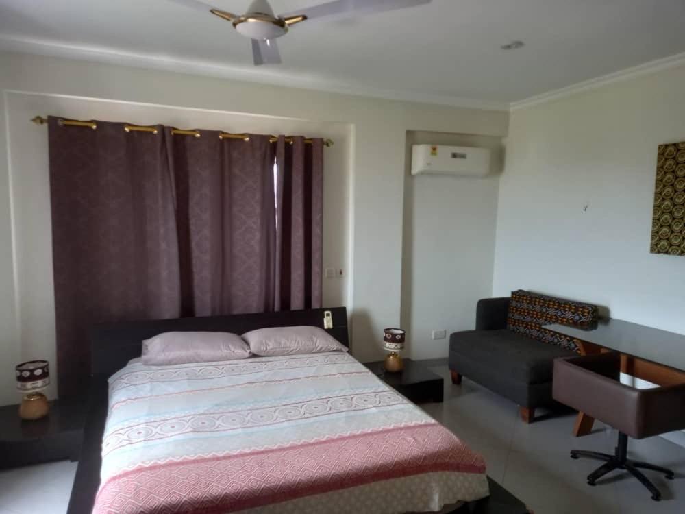 La Sunset Bed & Breakfast Accra Room photo